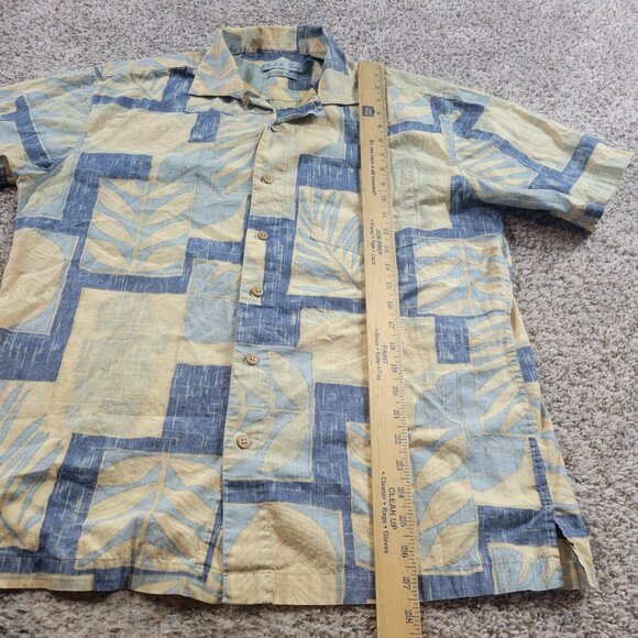 Batik Bay Shirt Mens Medium Blue Tan Geometric Hawaiian Island Reverse Print - Picture 4 of 7